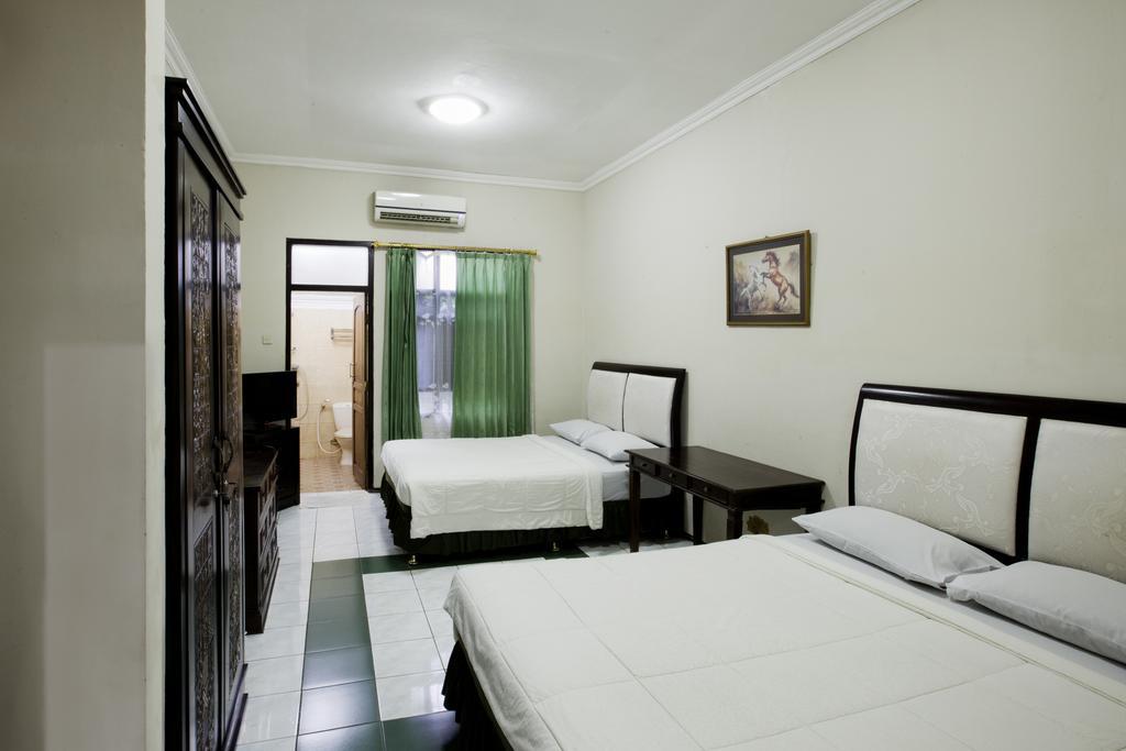 יוגיאקרטה Hotel Galuh Anindita מראה חיצוני תמונה